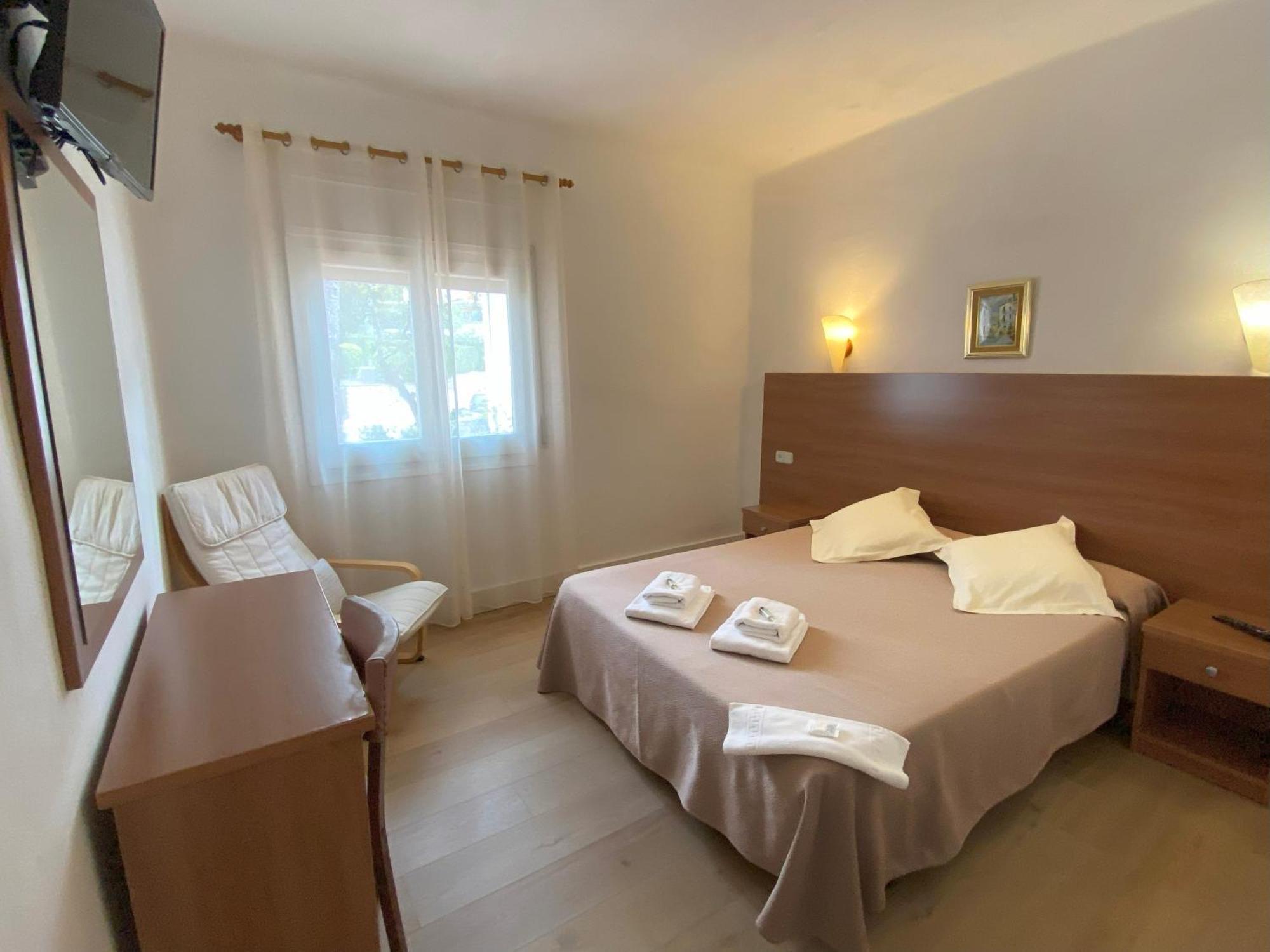 Hotel Medium Montecarlo Palafrugell Kamer foto