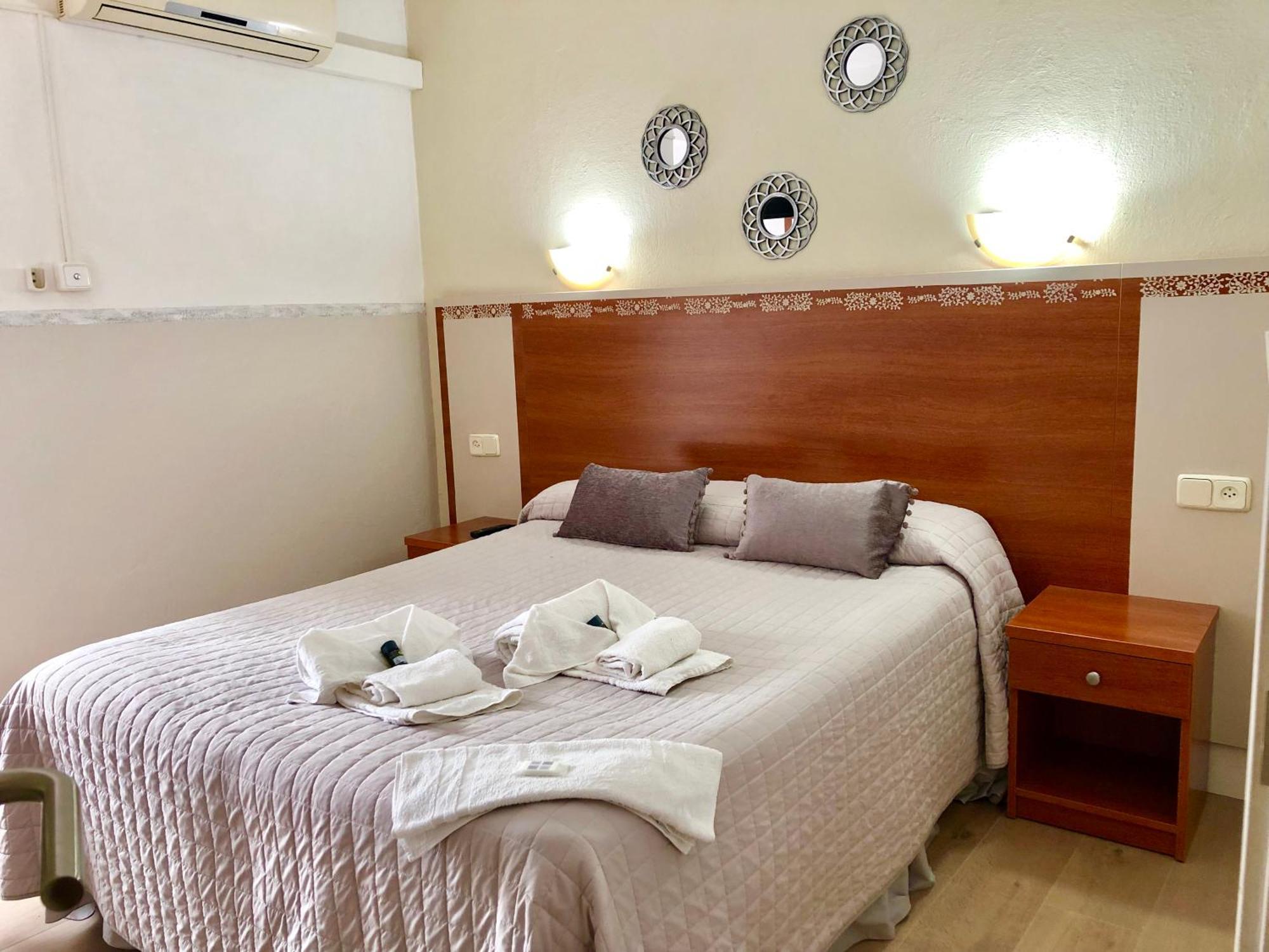 Hotel Medium Montecarlo Palafrugell Kamer foto